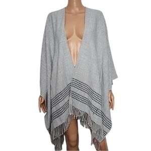 Mersea Pocket Travel Wrap One Size Gray‎ Fringe